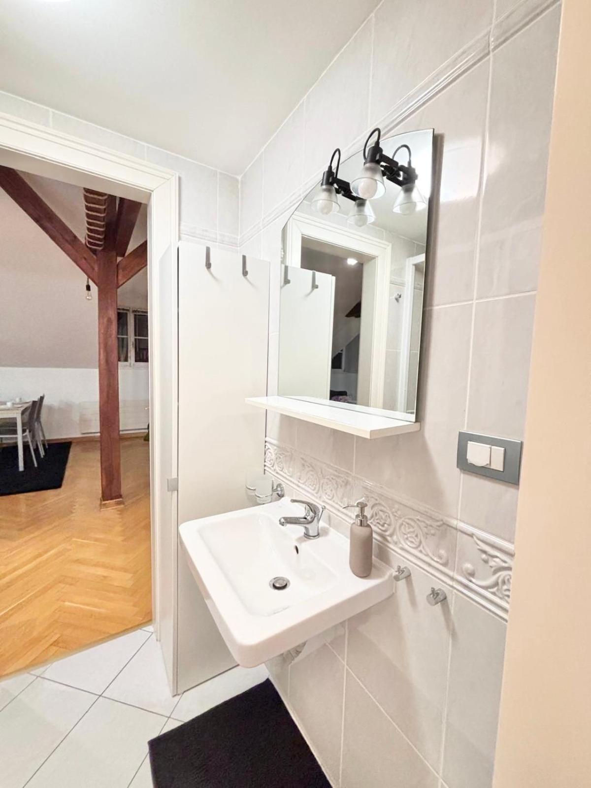 Miru Loft Apartment Prague